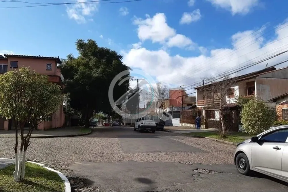 Imagem TERRENO PLANO 915 m², a 150 metros da Avenida Bento Gonçalves e PUC. Dimensões: Frente: 23,1m. Ex...