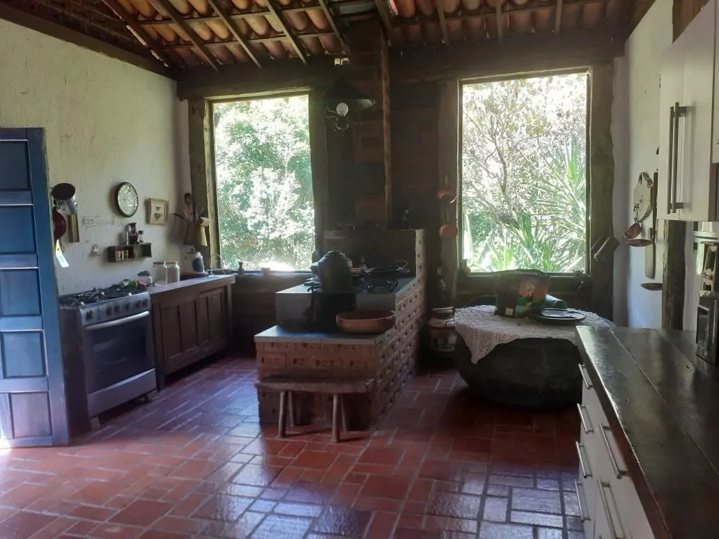 Imagem Vendo lindo sítio/fazendinha com 27 hectares de terra, localizado próximo a Florestal/MG.