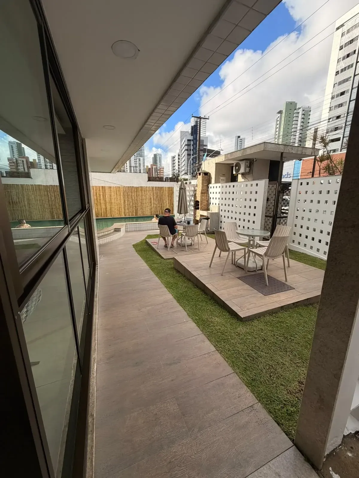 Imagem Apartamento com 3 Quartos à Venda, 70 m² em Madalena - Recife