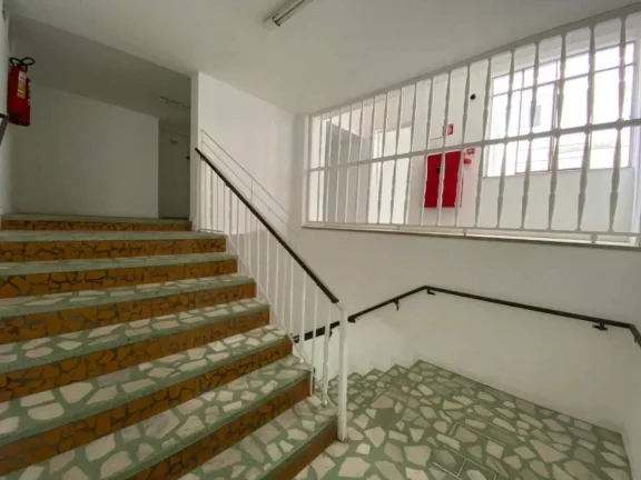 Imagem Sala Comercial à Venda – Andar Completo no Centro de Barbacena