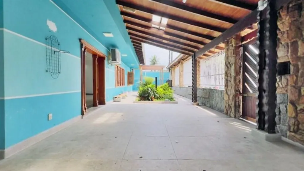 Imagem CASA COM 250,00 m² - CANTO DO FORTE - PRAIA GRANDE SP