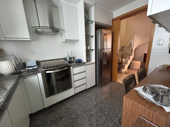 Imagem Apartamento à venda com 200m², 4 quartos e 3 vagas.