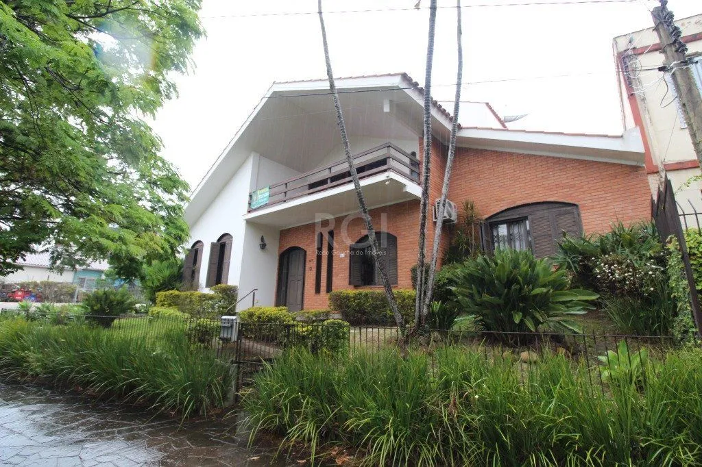 Imagem Casa para Venda - 406.36m², 6 dormitórios, sendo 6 suites, 2 vagas - Chácara das Pedras