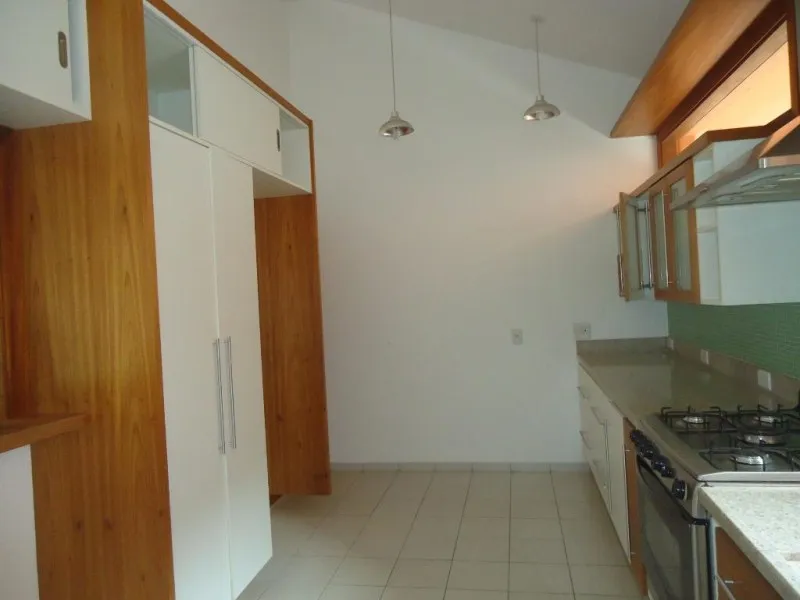 Imagem Magnífica Casa de Condomínio à Venda em Valinhos-SP, Bairro Pinheiro: 4 quartos, 4 suítes, 3 salas, 5 banheiros, 5 vagas, 450m².