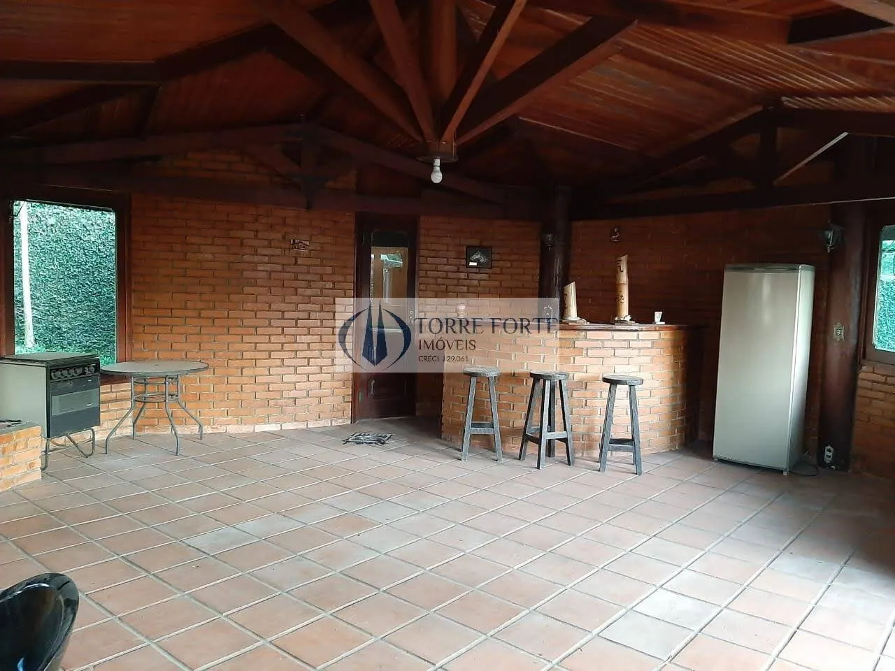 Imagem Casa térrea 3 suítes | 500 m² | 8 vagas | Terreno 1.000m²