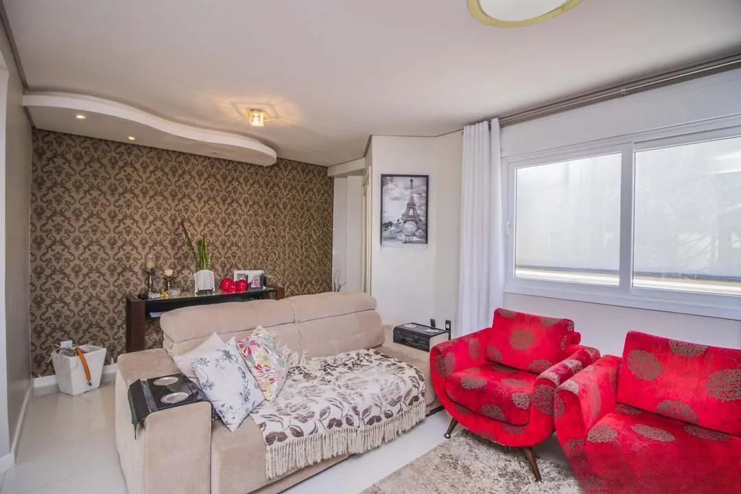 Imagem Casa em condomínio com pátio e suíte - Jardim São Pedro, POA