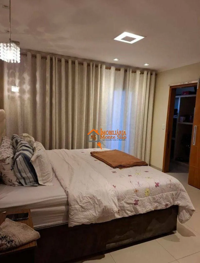 Imagem Sobrado com 3 dormitórios à venda, 210 m² por R$ 795.000,00 - Jardim Adriana - Guarulhos/SP
