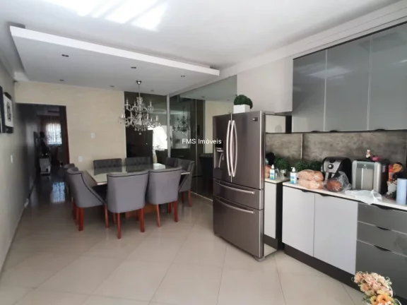 Imagem Casa à venda em São Paulo-SP na Vila Esperança com 4 quartos, 4 suítes e 3 vagas de garagem.