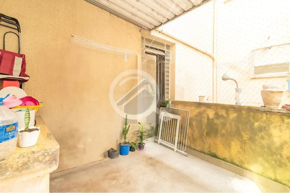 Imagem Apresentamos um incrível apartamento à venda, situado em um condomínio fechado localizado entre a...