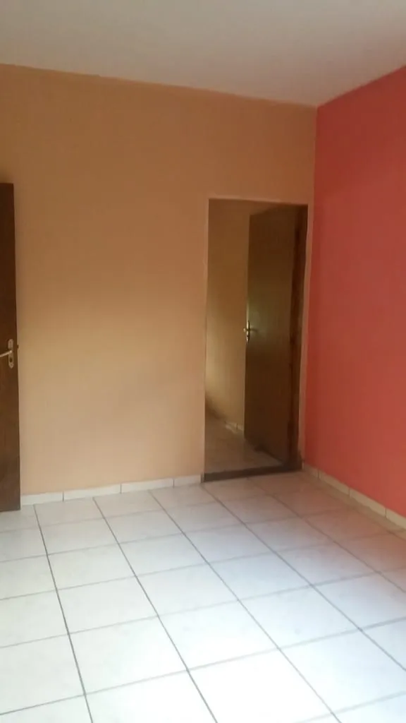 Imagem Casa à venda 2 Quartos, 2 Vagas, 300M², Residencial Ouro Verde, Pindamonhangaba - SP