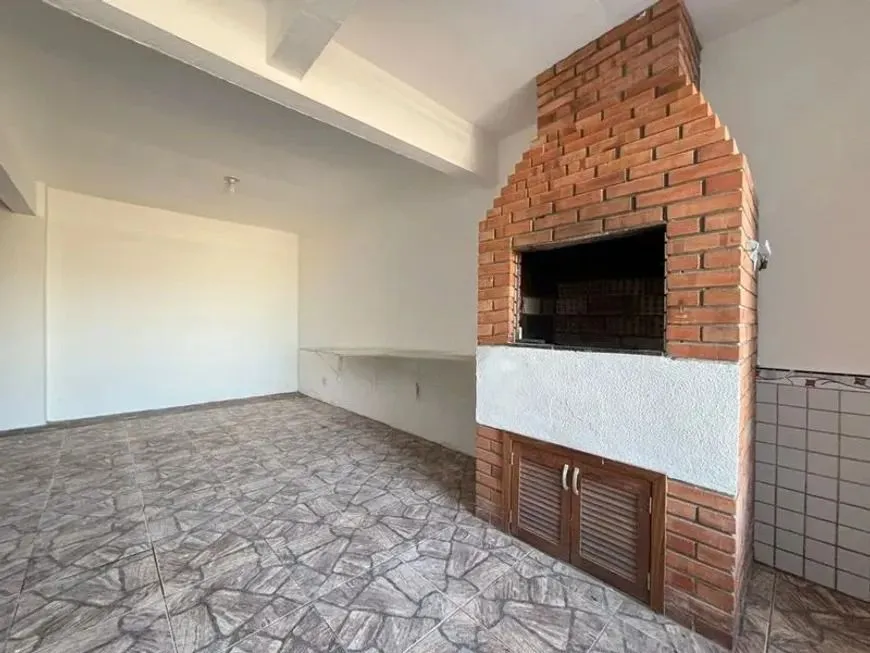 Imagem Casa para venda no bairro Medianeira | 3 dormitórios | Pátio amplo | Espaço gourmet | 298m² | Porto Alegre