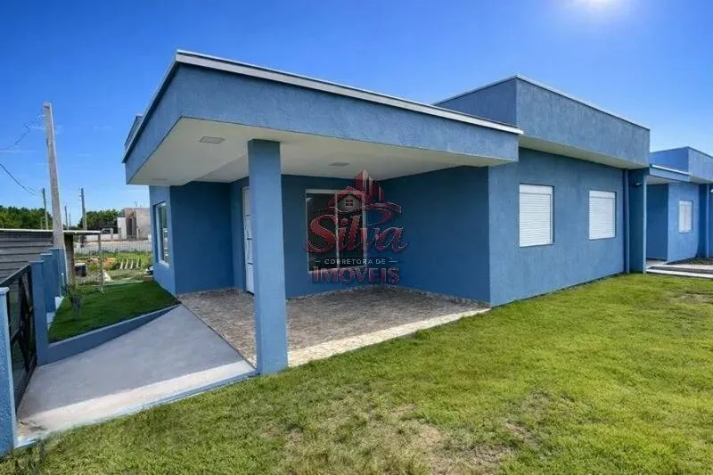 Casa 2 dormitórios com suíte em esquina