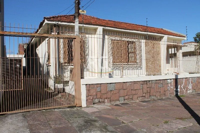 Imagem Casa para Venda - 220m², 4 dormitórios, 9 vagas - Cristal