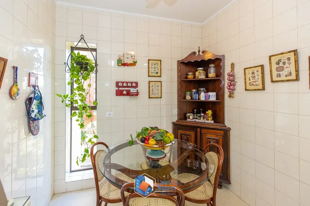 Imagem Apartamento para venda em Moema com 4 quartos, sendo 3 suítes, 200m²