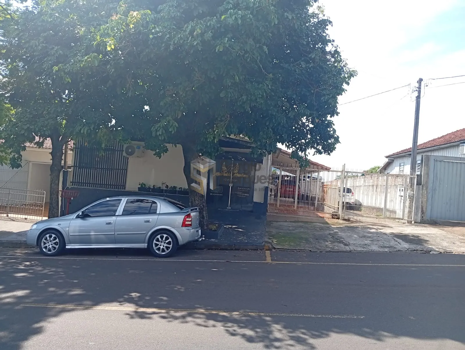 Imagem Casa à venda - 490m² - Umuarama-PR