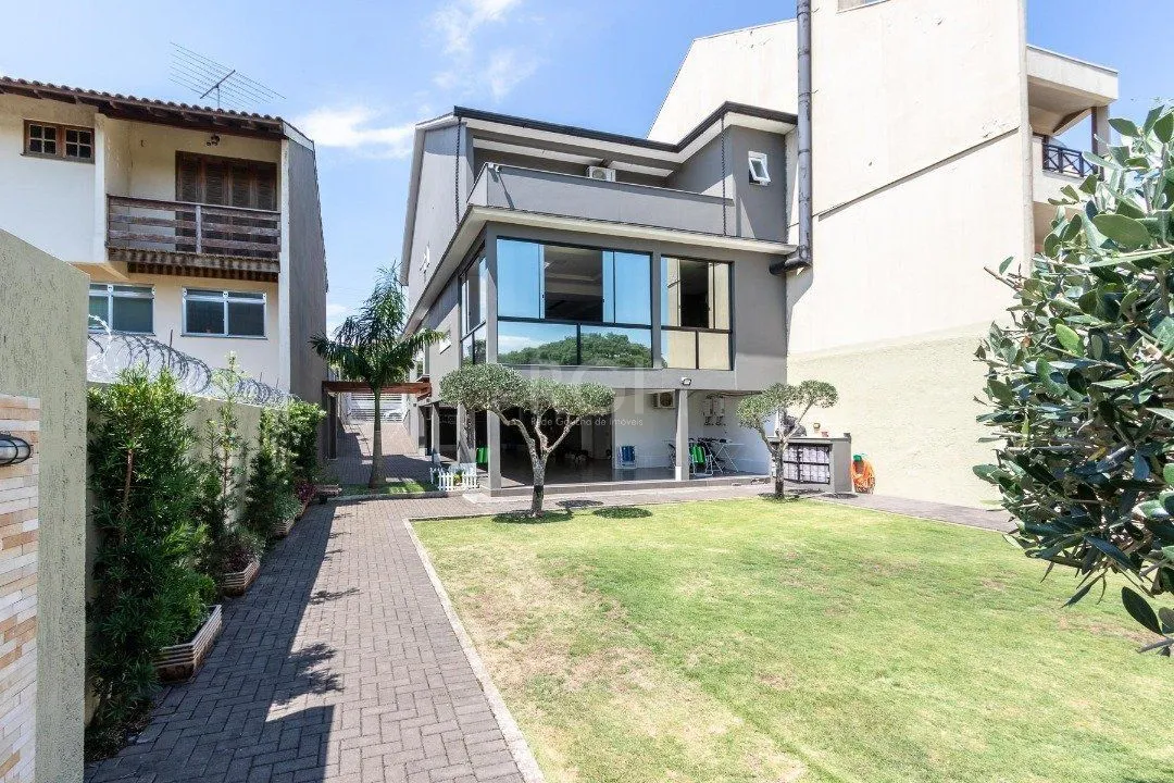 Imagem Casa para Venda - 420m², 3 dormitórios, sendo 3 suites, 8 vagas - Ipanema