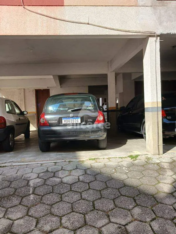 Imagem Apartamento reformado, sol da manhã, com 2 dormitórios no Real Parque