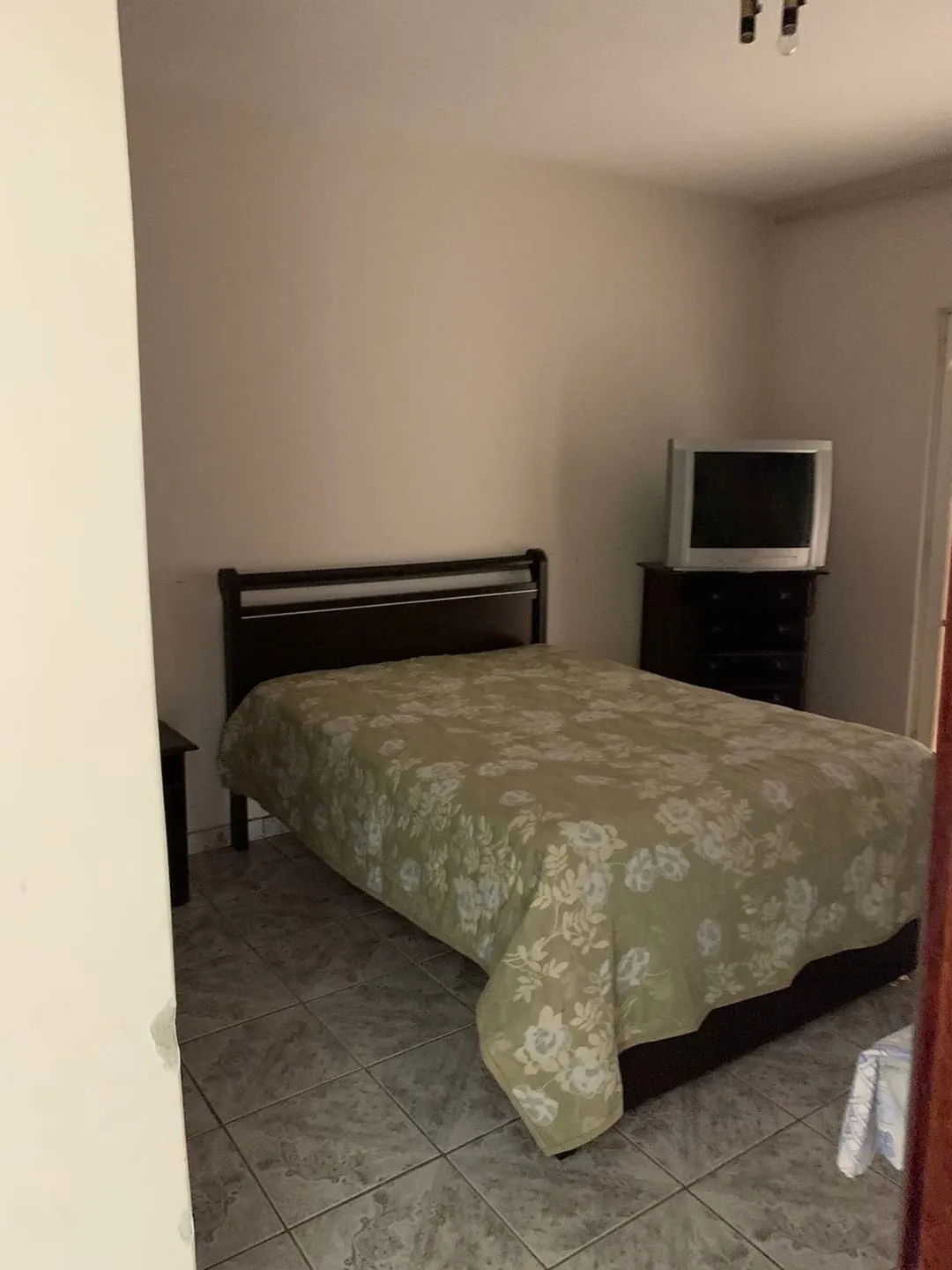 Imagem Casa à venda 3 Quartos, 1 Suite, 8 Vagas, São Benedito, Pindamonhangaba - SP