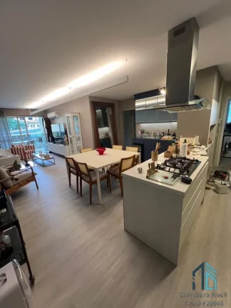 Imagem Apartamento Mobiliado, 03 quartos sendo 03 suítes com closet, em Canasvieiras Florianópolis SC