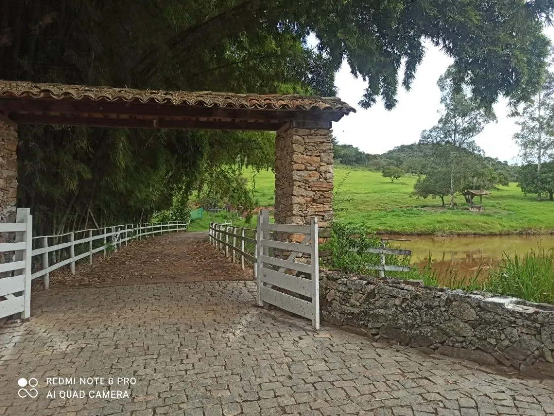 Imagem Vendo uma fazenda de 138 hectares em Passatempo/MG,