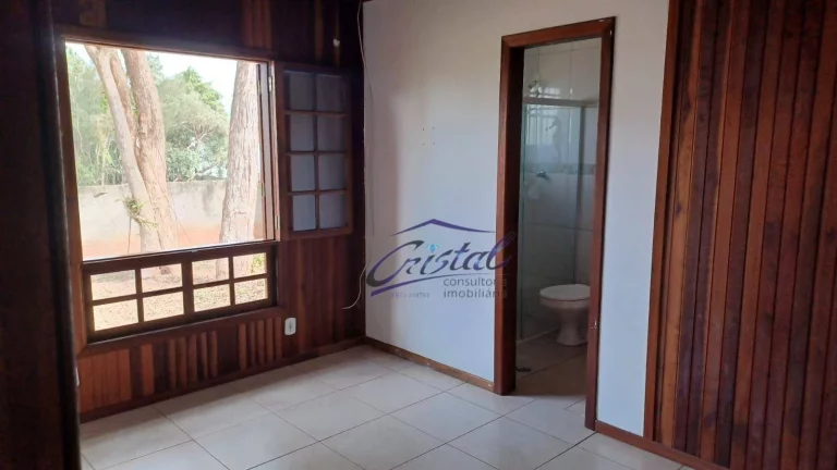 Imagem vendo casa de madeira