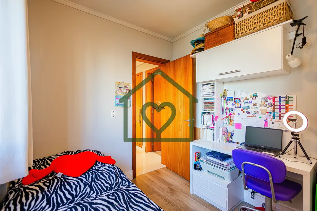 Imagem Apartamento de 3 dormitórios, 1 suíte com 96m² privativos living para dois ambientes, sacada com ...