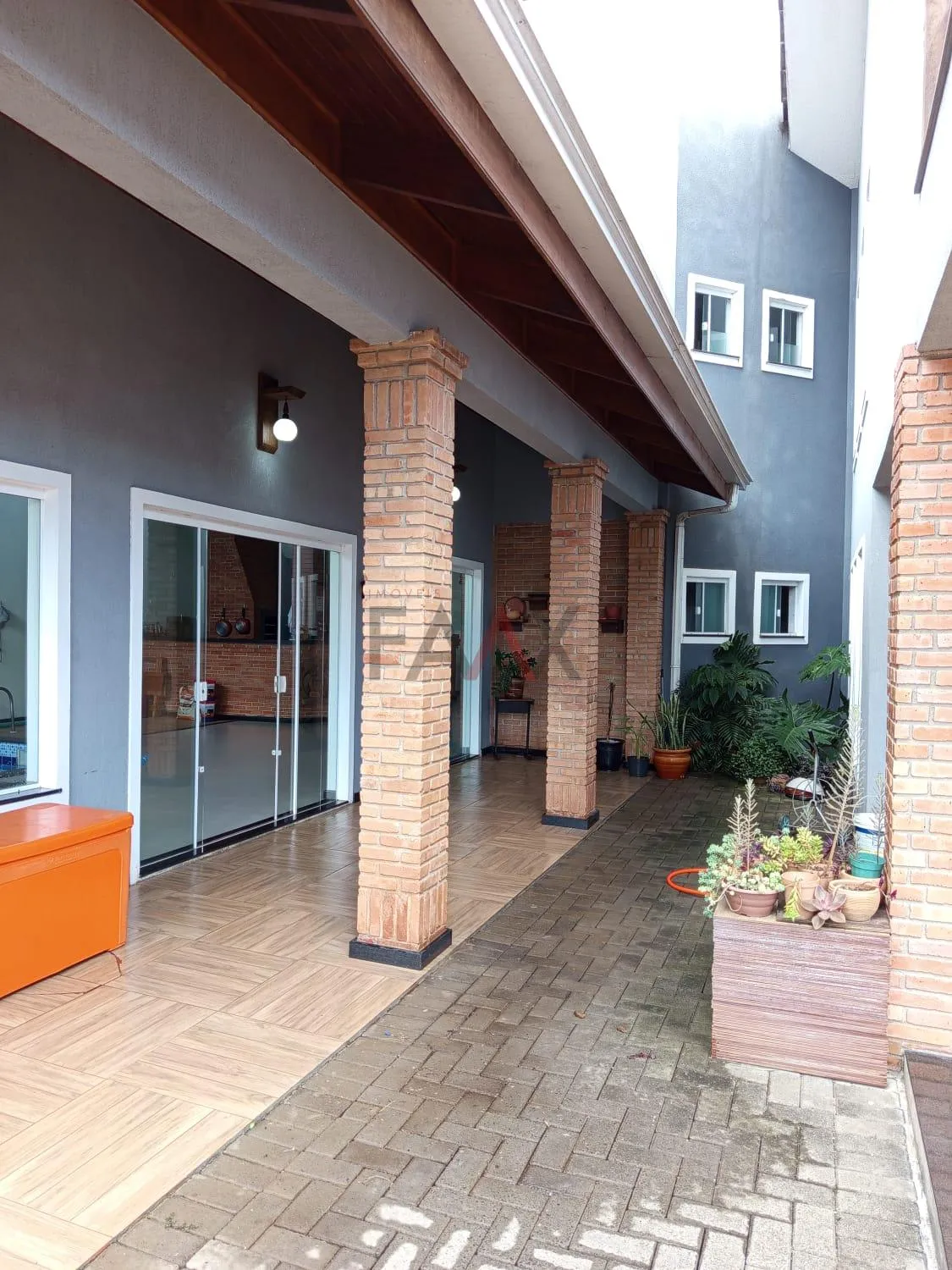 Imagem Sobrado à venda com localização privilegiada, VILA CARLI, GUARAPUAVA - PR