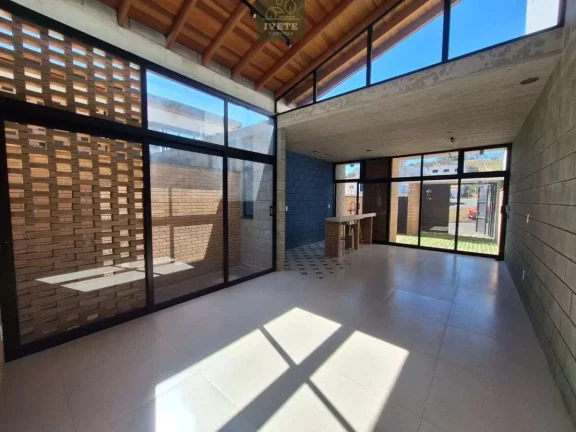 Foto do imóvel Ótima Casa à Venda em Socorro-SP em José Maria de Azevedo e Souza (esc)