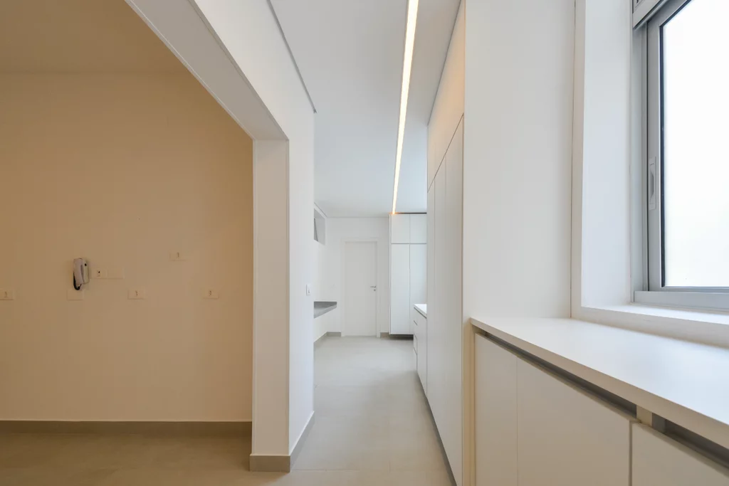 Imagem Apartamento à venda em São Paulo, Cerqueira C?(C)sar, com 3 quartos, 187m2