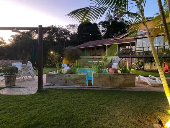 Imagem Casa de Alto Padrão à Venda em Condomínio Fechado em Piracaia, SP