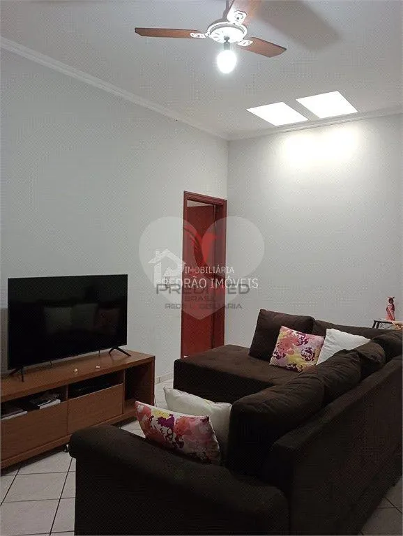 Imagem Casa de 5 quartos, 260m² no bairro Jardim Itamaraty, em Lençóis Paulista