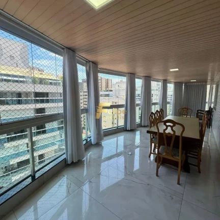 Imagem Apartamento maravilhoso na quadra do mar.