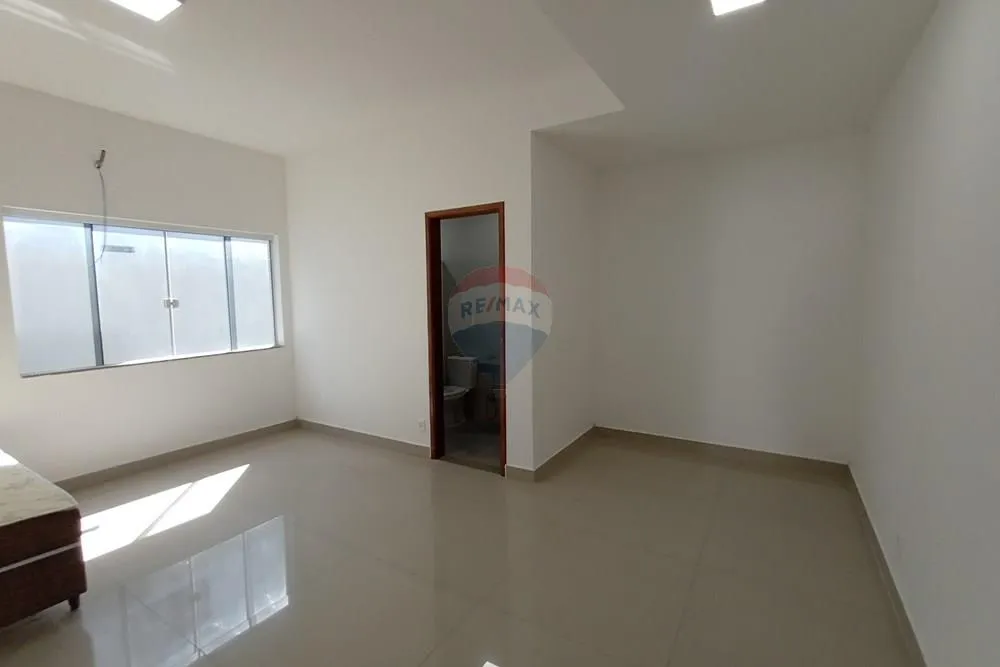 Imagem Casa com 3 quartos para venda em Pedra de Guaratiba
