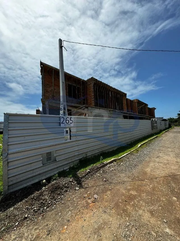Imagem Sobrado á venda com 2 suítes no Igra Sul em Torres/RS