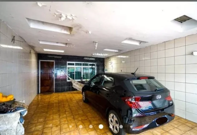 Imagem Esta encantadora casa oferece um espaço perfeito para quem busca conforto e praticidades. Com três...