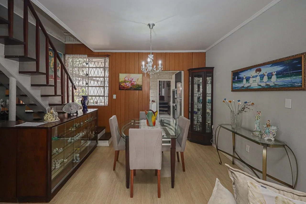 Imagem Casa a venda, 3 quartos sendo 1 suíte, 166m² no bairro Passo da areia, Porto Alegre