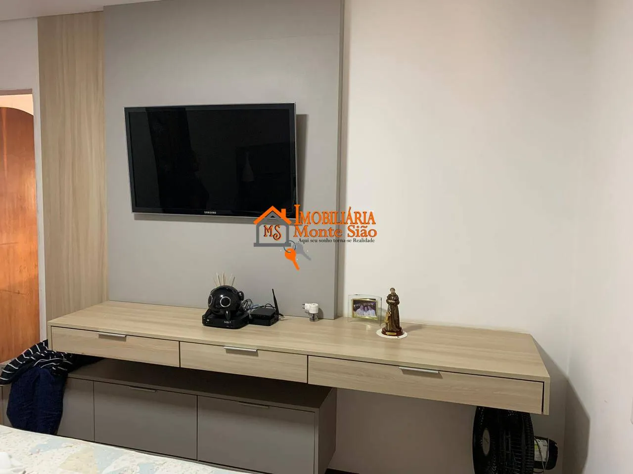 Imagem Casa 5 Dorms. c/ 2 Suítes + 5 Vagas | Excelente Localização