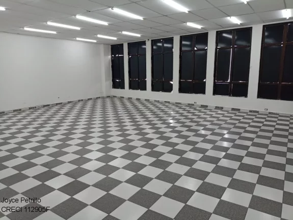 Imagem No Centro de Peruíbe, Salão Comercial Com 220 m² E Excelente Localização, Disponível Para Locação.