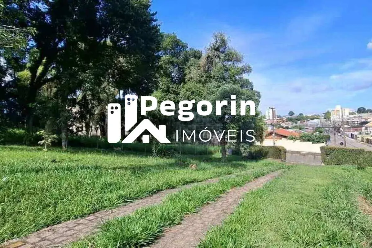 Imagem Terreno Com casa à venda em Campo Largo