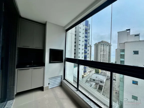 Imagem Este apartamento oferece uma combinação perfeita de conforto e sofisticação. Com uma área priva...