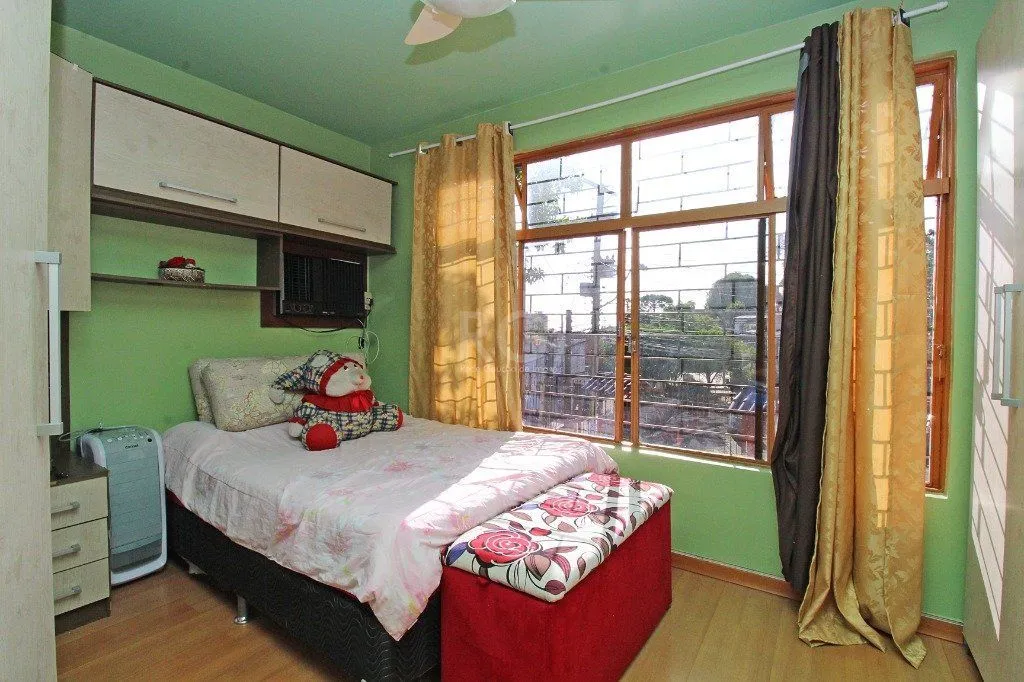 Imagem Casa para Venda - 280m², 4 dormitórios, sendo 1 suites, 4 vagas - Bom Jesus