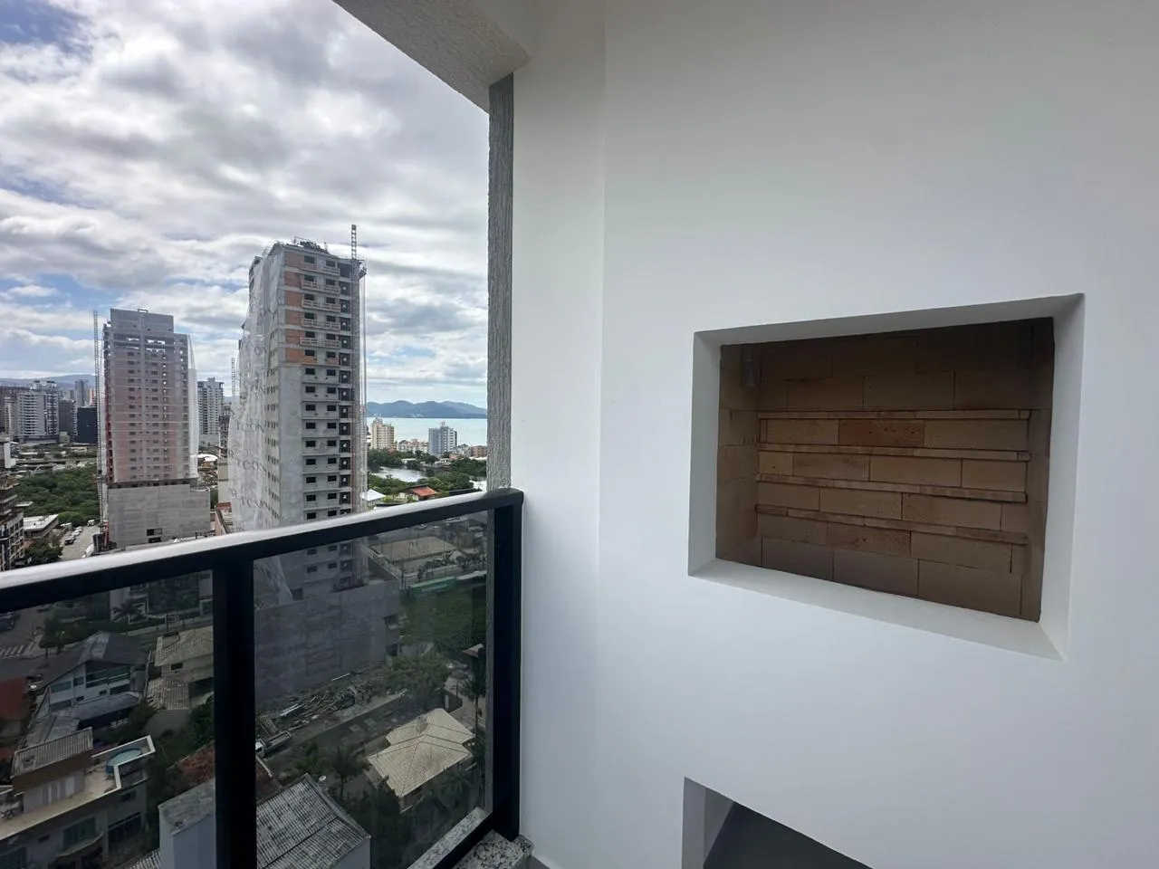 Imagem Apartamento com vista para o mar à venda com 88m2 por R$ 1.600.000,00