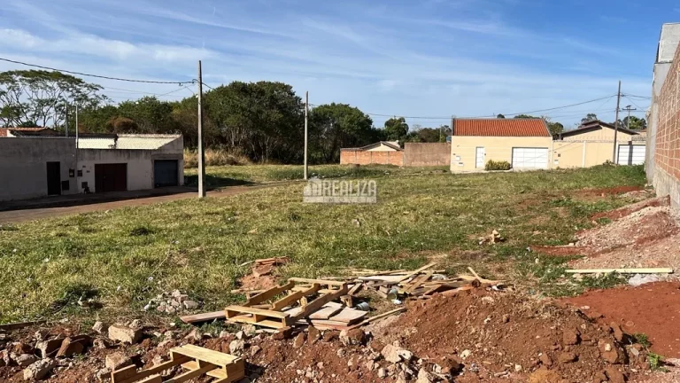 Imagem Terreno à venda de esquina no Jardim Maracanã Uberaba - Oportunidade única!