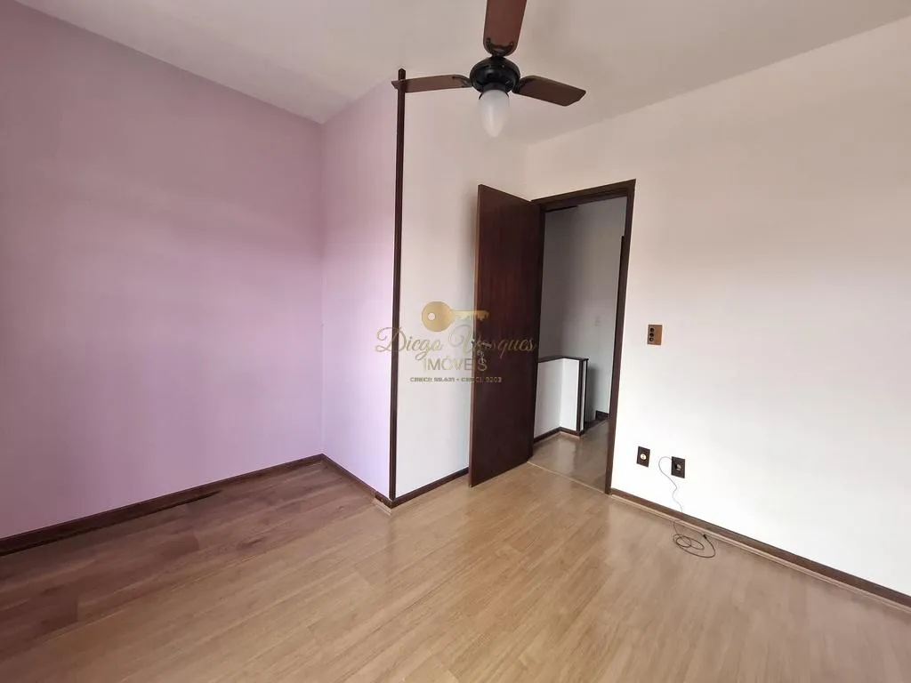 Imagem Casa em Condomínio para Venda em Teresópolis / RJ no bairro Artistas