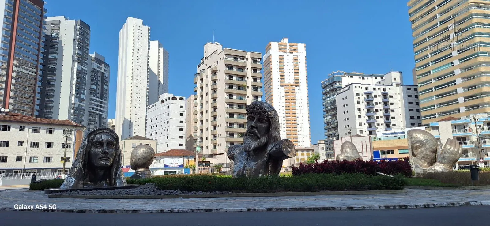 Imagem Apartamento 02 dormitórios sendo 1 suítes no coração da vila Guilhermina