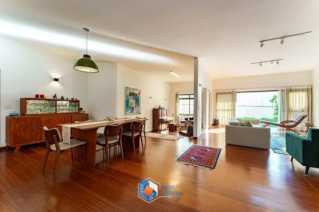Imagem Casa para venda em Vila Tramontano com 4 quartos, sendo 4 suítes, 459m²