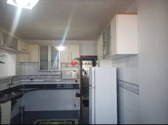 Imagem Sobrado completo à venda na Zona Sul de São Paulo, com localização privilegiada e estrutura impecável!