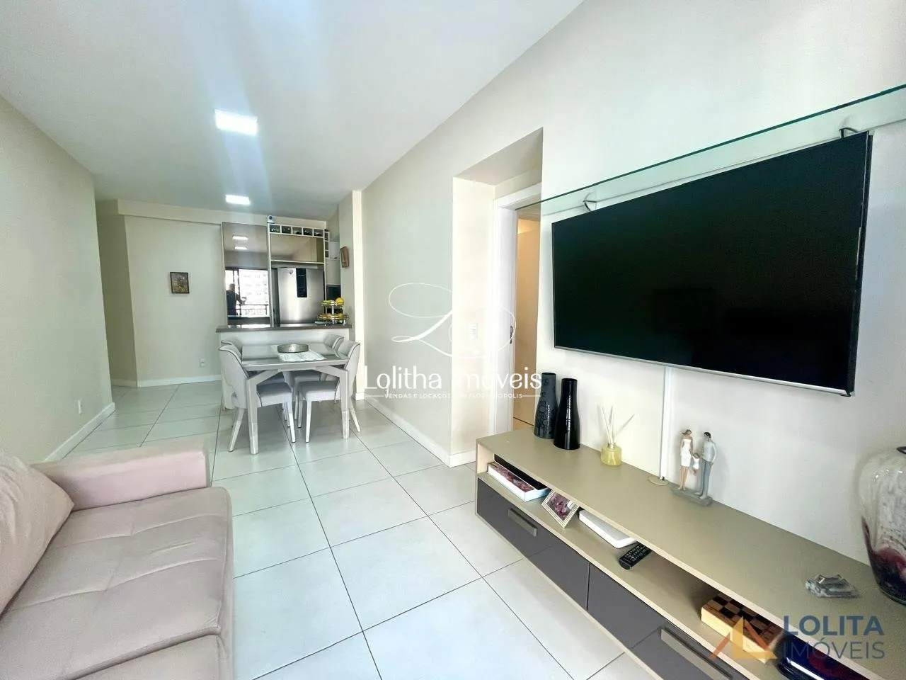 Foto do imóvel ALUGA-SE APARTAMENTO DE 3 QUARTOS E 2 VAGAS DE GARAGENS NO ITACORUBI, FLORIANÓPOLIS/SC. em Admar Gonzaga