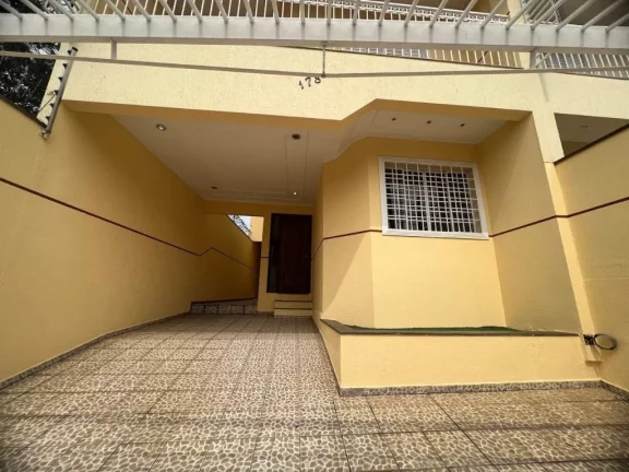 Imagem Sobrado com 3 dormitórios à venda, 170 m² por R$ 750.000,00 - Centro - Ferraz de Vasconcelos/SP