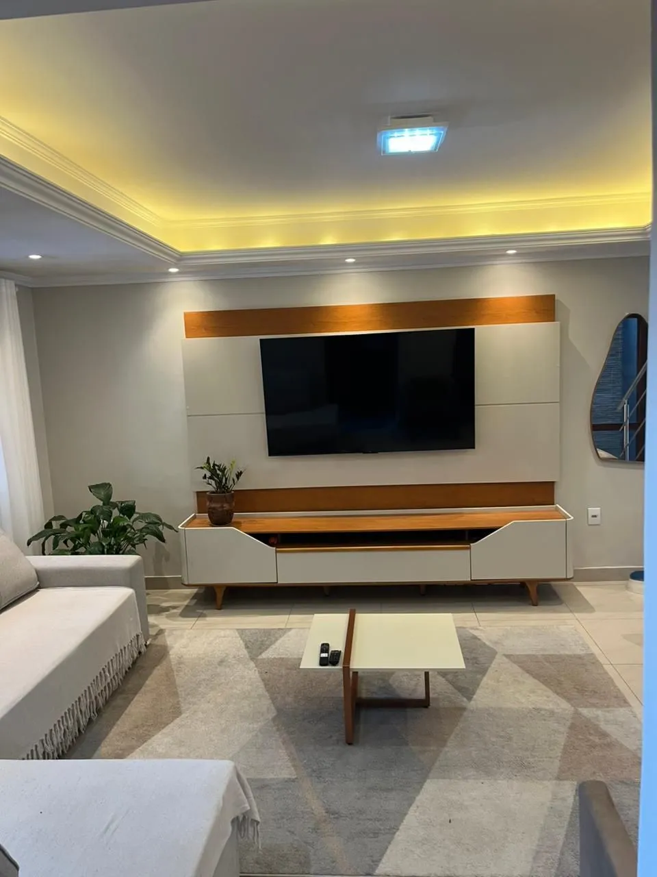 Imagem Sobrado triplex com piscina no Loteamento Nova Ipanema
